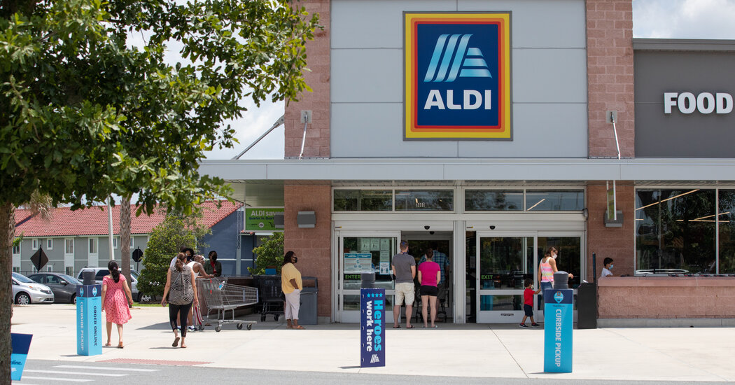 Aldi to purchase 400 Winn-Dixie and Harveys Supermarket Stores